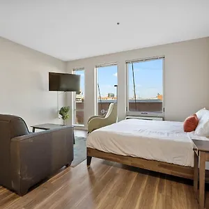 In One Style Vacation With Amazing Amenities 353 Apartment Kansas City