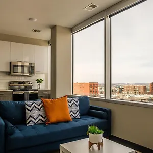 Frontdesk Flashcube Apts Downtown Kansas Apartment *
