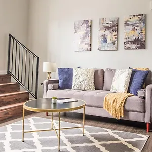 Frontdesk 915 Broadway Apts Downtown Kansas Apartment