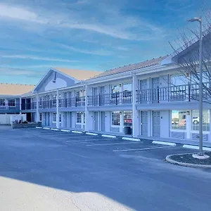 Clarion Pointe - Kansas