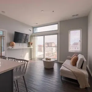 Apartment 1 Bedroom 1 Bath At Downtown Kansas *