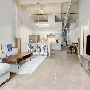3br Luxury Historic Loft With Gym By Envitae Apartment
