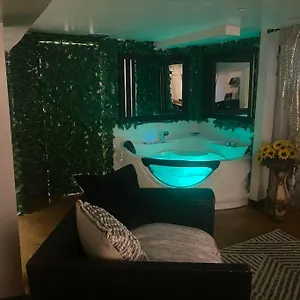 Paradis Cavern Apartment *