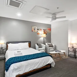 Main Street Vibrant Living Extended Apartment *