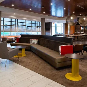 Hotel Springhill By Marriott Kansas Northeast