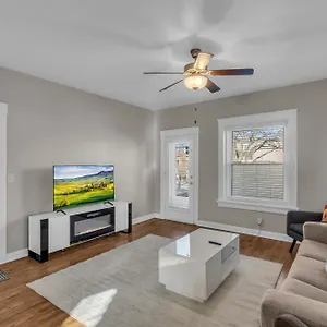 Heart Of America - Kansas Apartment *