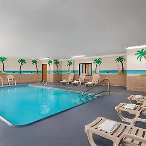 Days By Wyndham International Airport Otel